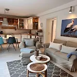 Apartmán Sky & Homes Storchennest I Cozy Fuer 4 Gaeste Mit Terrasse Und Parkgarten Im Reetdachanwesen In Spo