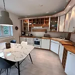 Sky & Homes Storchennest I Cozy Fuer 4 Gaeste Mit Terrasse Und Parkgarten Im Reetdachanwesen In Spo Apartmán Böhl