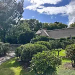 Sky & Homes Storchennest I Cozy Fuer 4 Gaeste Mit Terrasse Und Parkgarten Im Reetdachanwesen In Spo *