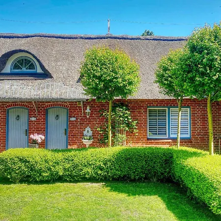 Apartamento Sky & Homes Storchennest I Cozy Fuer 4 Gaeste Mit Terrasse Und Parkgarten Im Reetdachanwesen In Spo Sankt Peter-Ording