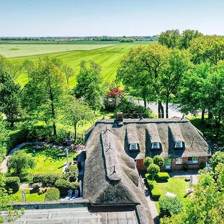 Sky & Homes Storchennest I Cozy Fuer 4 Gaeste Mit Terrasse Und Parkgarten Im Reetdachanwesen In Spo Lejlighed *